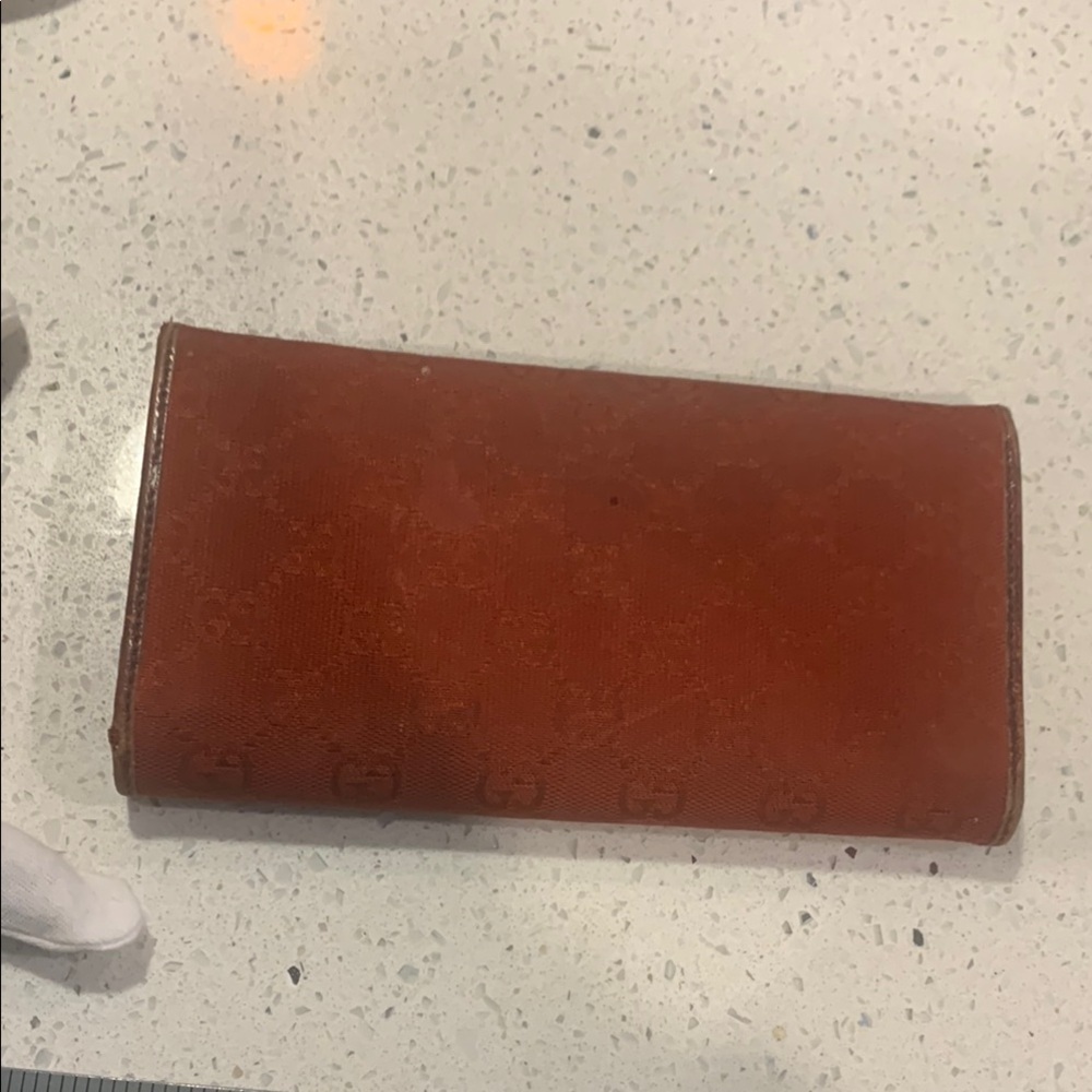 Gucci Red Leather bamboo wallet with silver Hardware - Picture 4 of 10